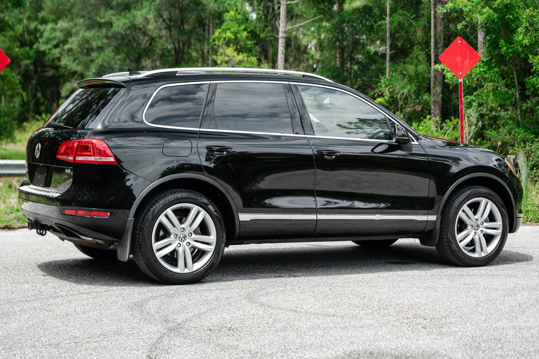 2014 Volkswagen Touareg - Image 24 of 31