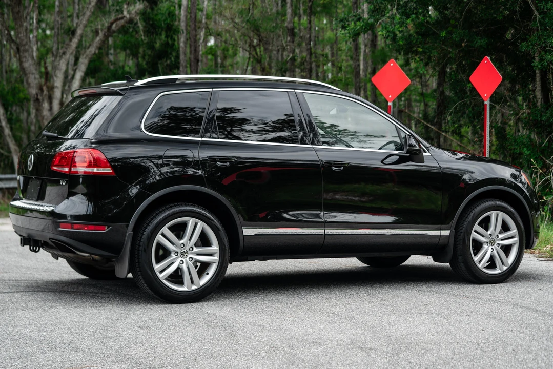 2014 Volkswagen Touareg - Image 23 of 31
