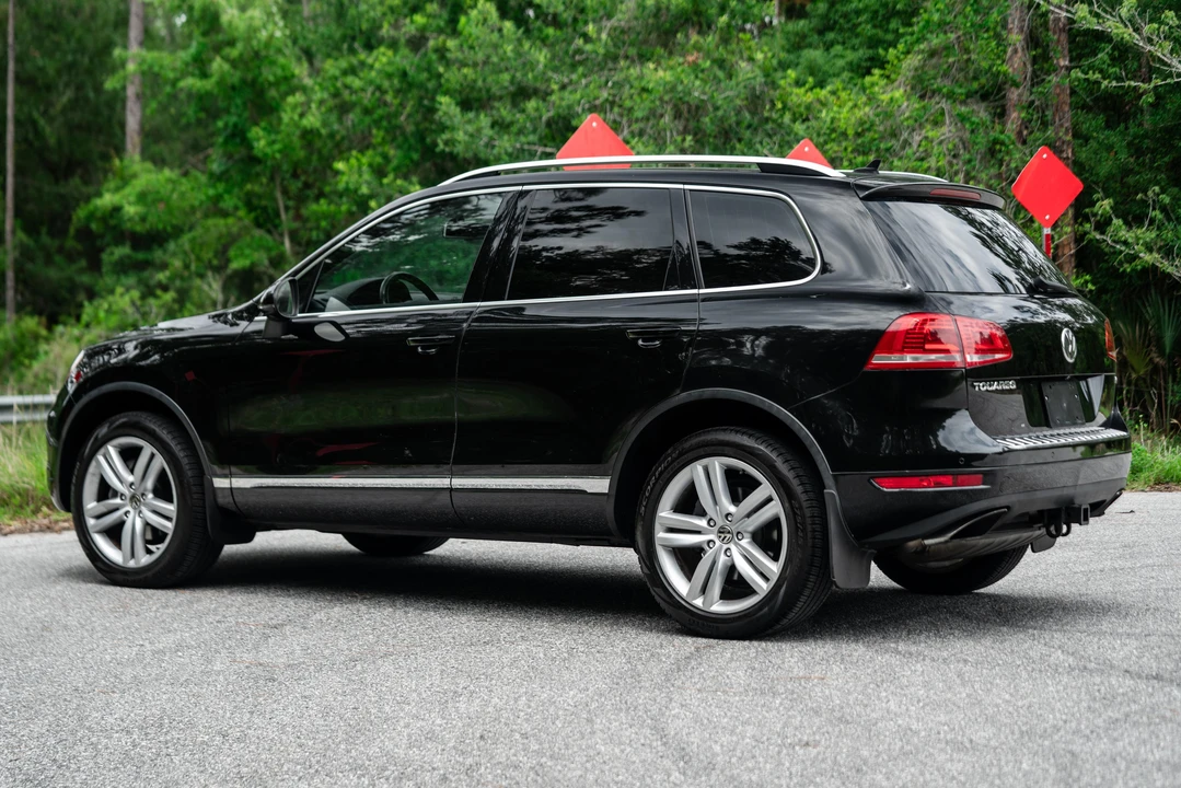 2014 Volkswagen Touareg - Image 12 of 31