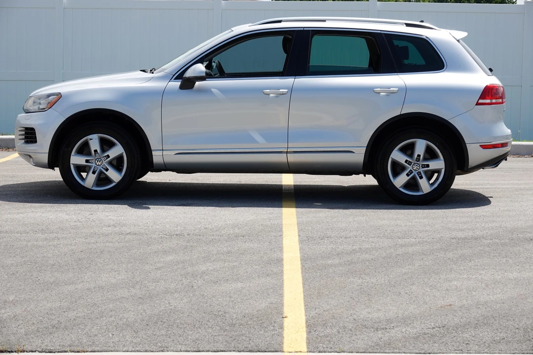 2014 Volkswagen Touareg - Image 18 of 31