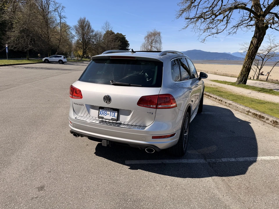 2014 Volkswagen Touareg - Image 15 of 21