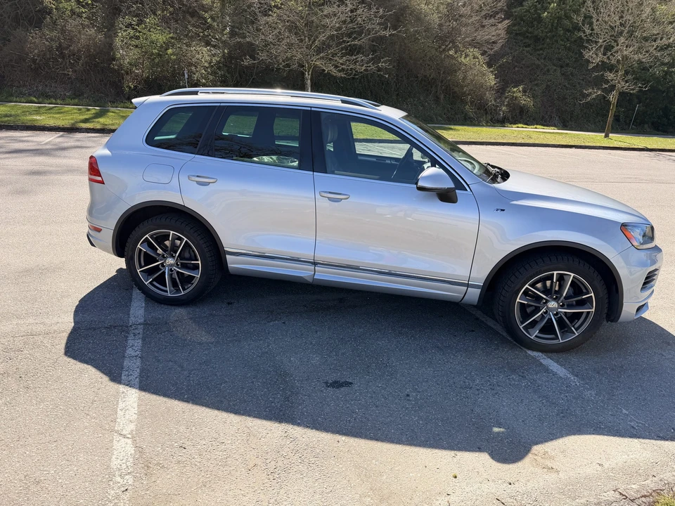 2014 Volkswagen Touareg - Image 11 of 21