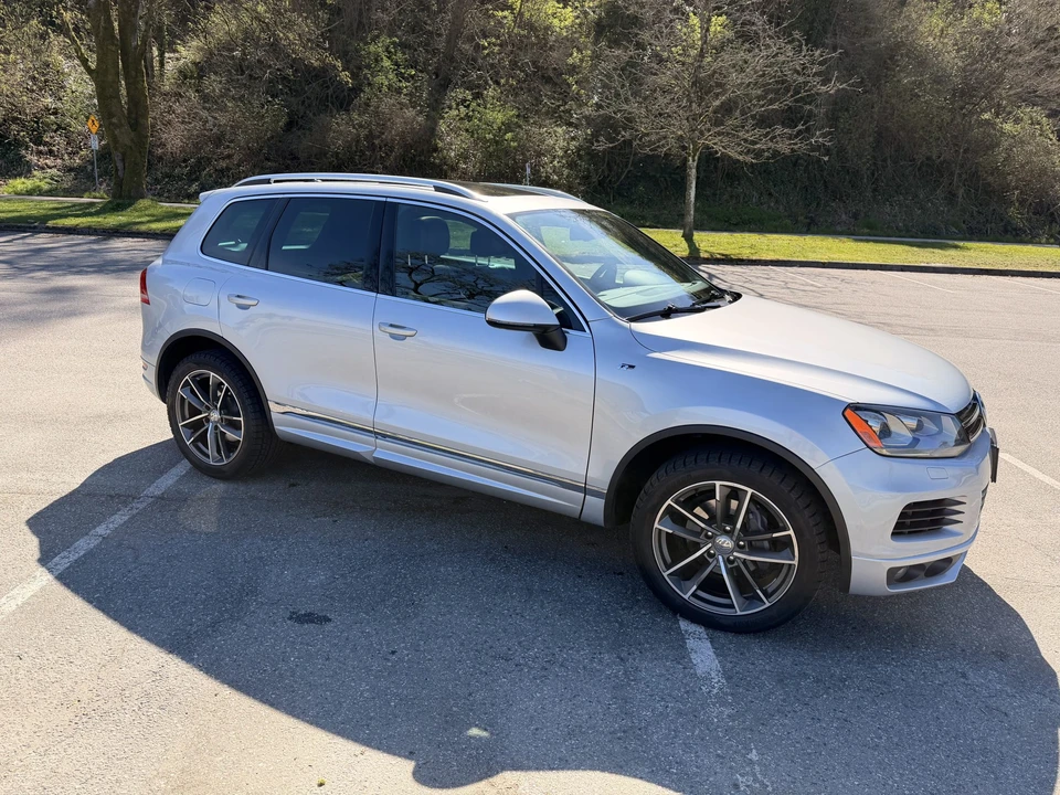 2014 Volkswagen Touareg - Image 10 of 21