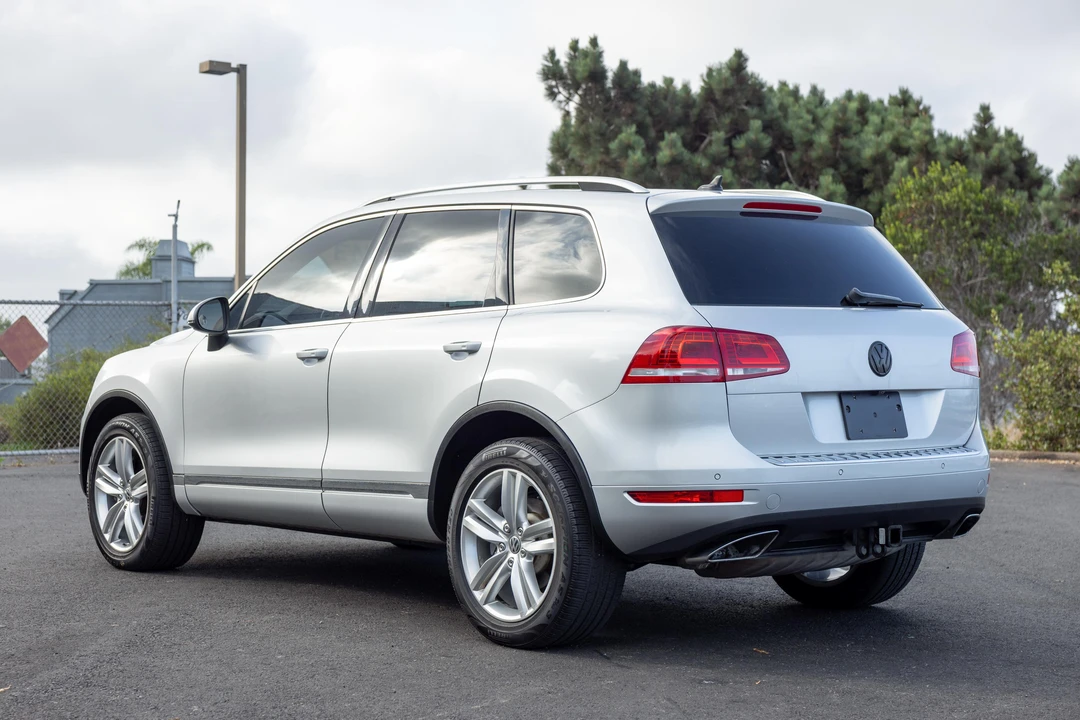 2014 Volkswagen Touareg - Image 8 of 31