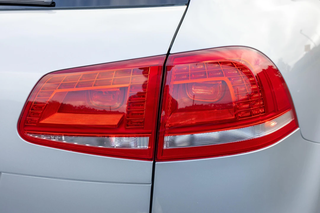 2014 Volkswagen Touareg - Image 29 of 31