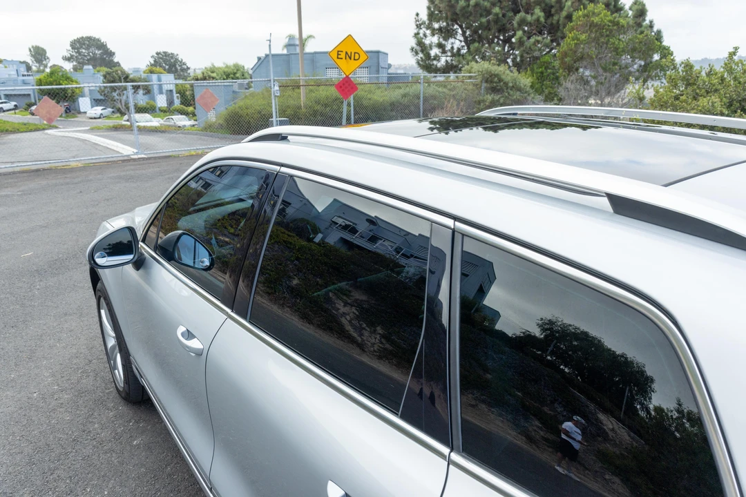 2014 Volkswagen Touareg - Image 24 of 31
