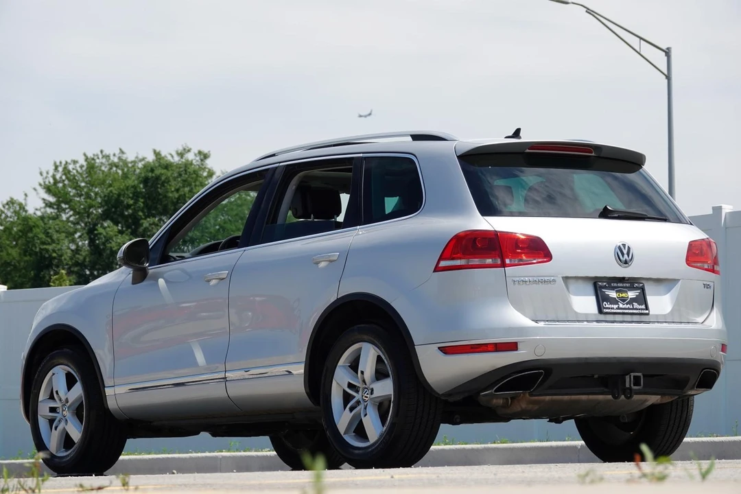 2014 Volkswagen Touareg - Image 16 of 31