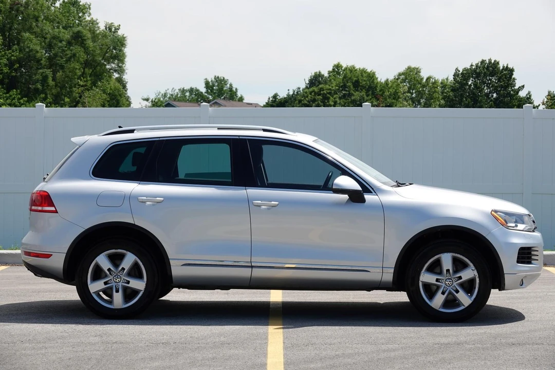 2014 Volkswagen Touareg - Image 3 of 31