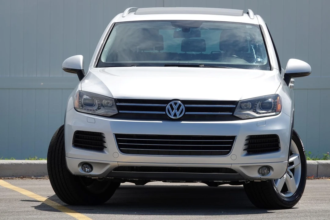 2014 Volkswagen Touareg - Image 8 of 31