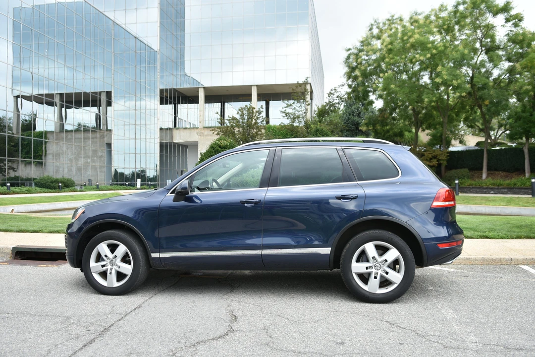 2014 Volkswagen Touareg - Image 21 of 31