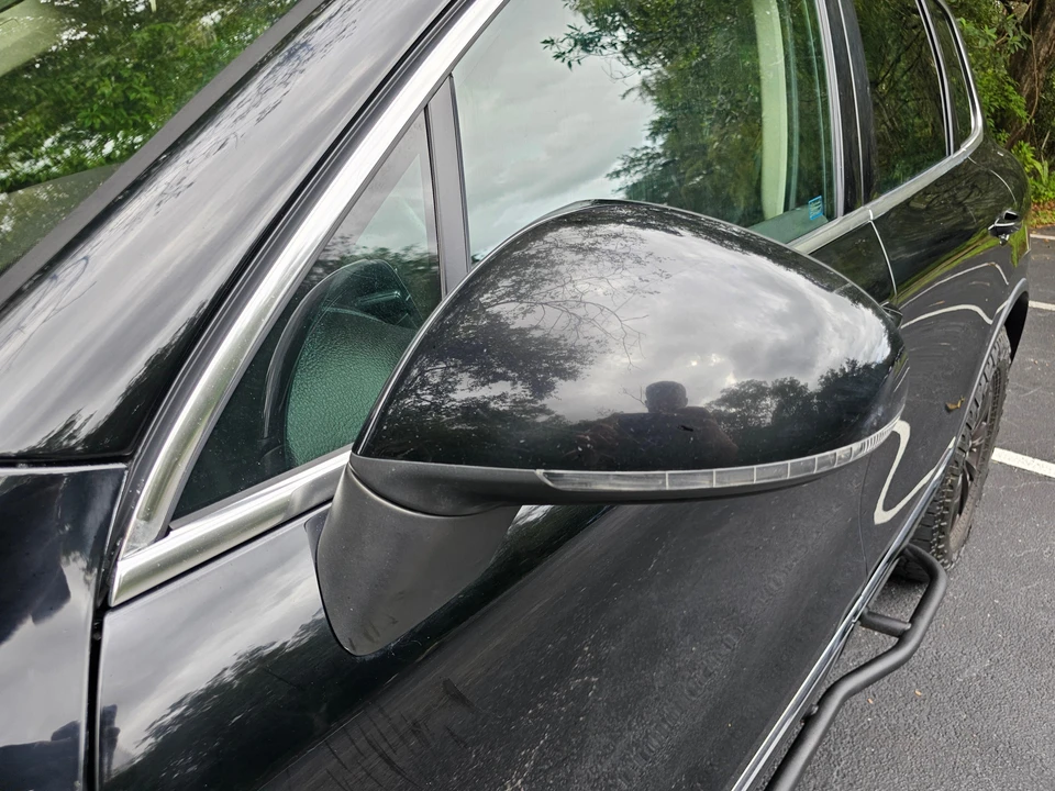 2014 Volkswagen Touareg - Image 29 of 31