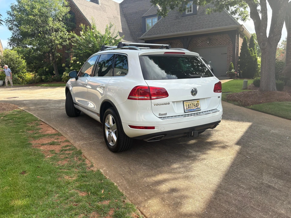 2014 Volkswagen Touareg - Image 11 of 31