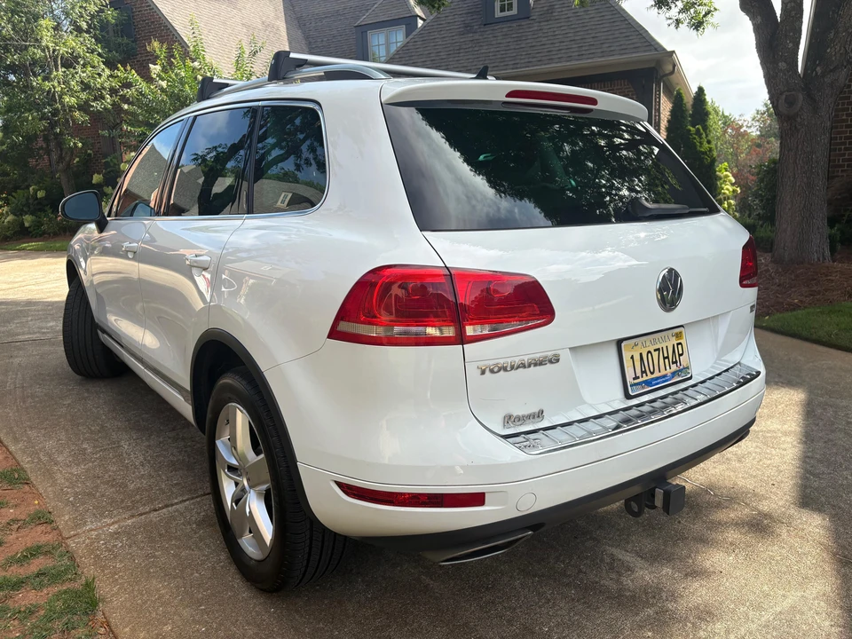 2014 Volkswagen Touareg - Image 12 of 31