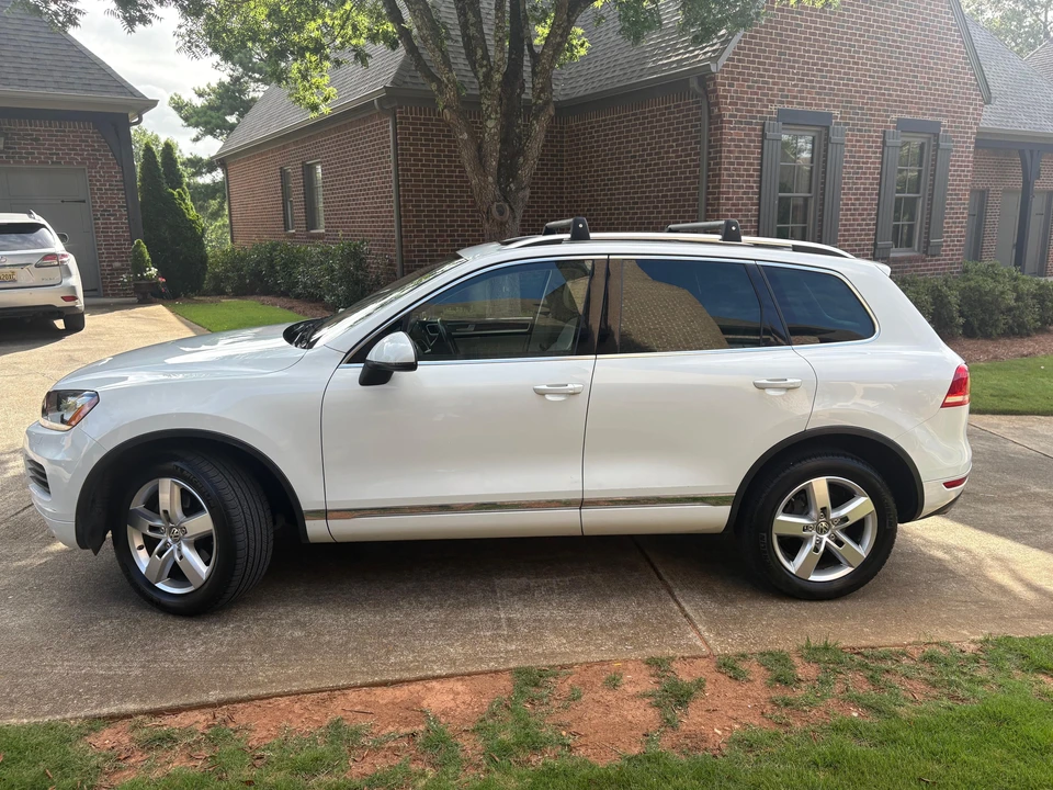 2014 Volkswagen Touareg - Image 9 of 31