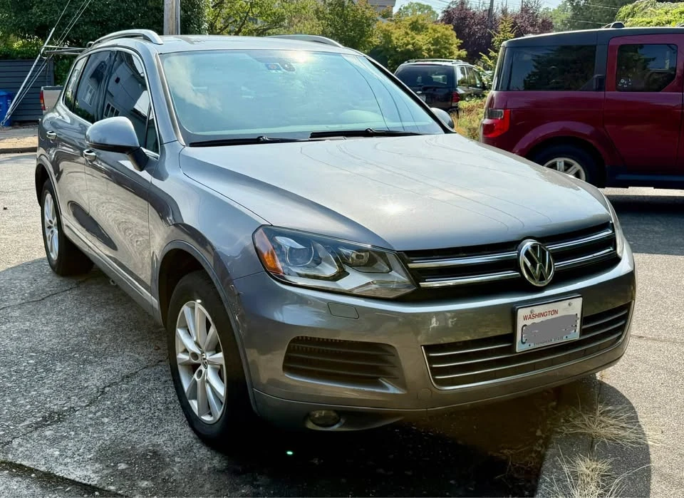 2014 Volkswagen Touareg - Image 2 of 9