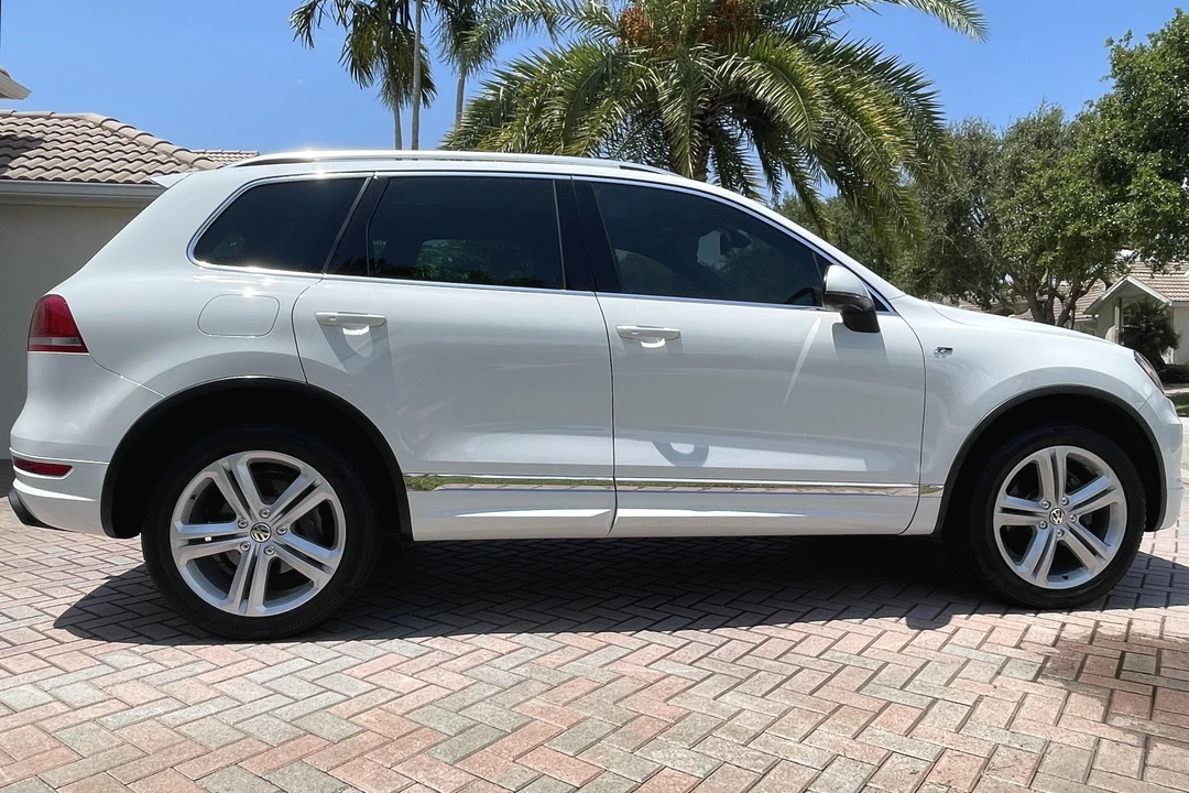 2014 Volkswagen Touareg - Image 3 of 5