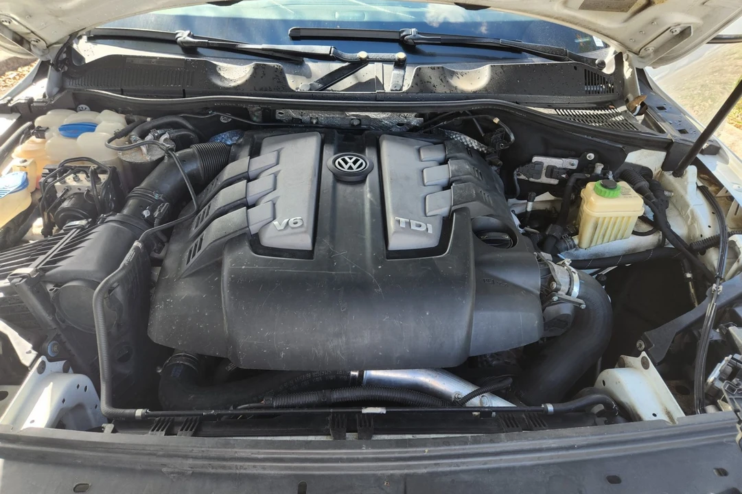 2014 Volkswagen Touareg - Image 6 of 7