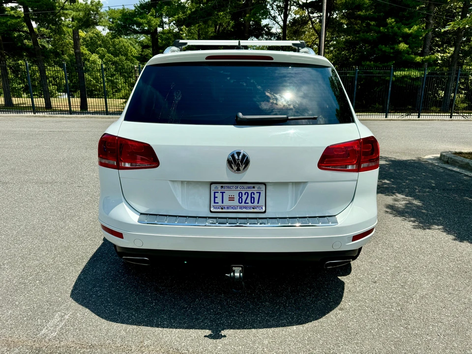 2014 Volkswagen Touareg - Image 12 of 31
