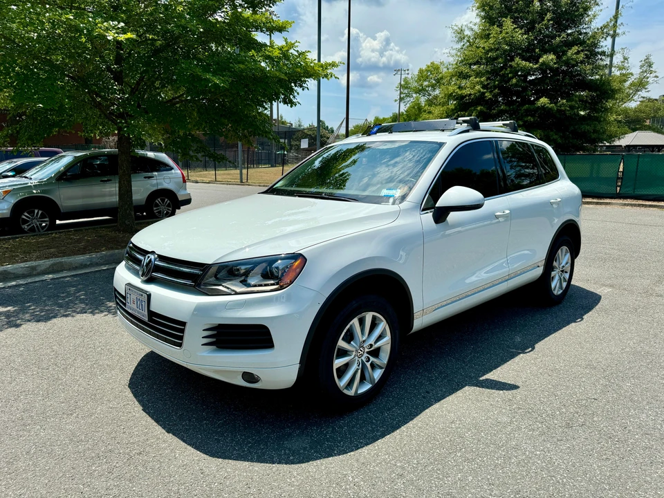 2014 Volkswagen Touareg - Image 7 of 31