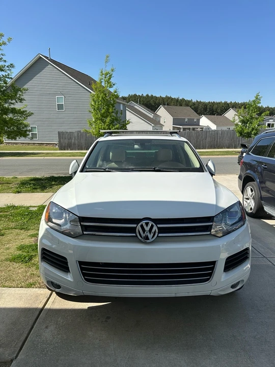2014 Volkswagen Touareg - Image 5 of 16