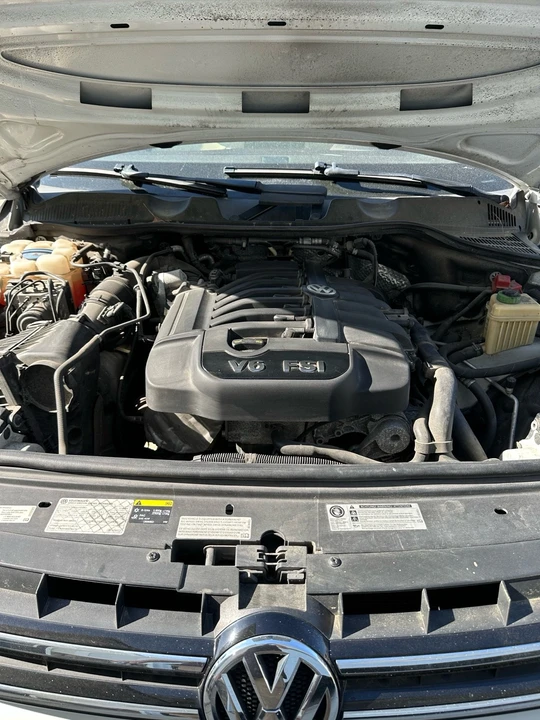 2014 Volkswagen Touareg - Image 16 of 16