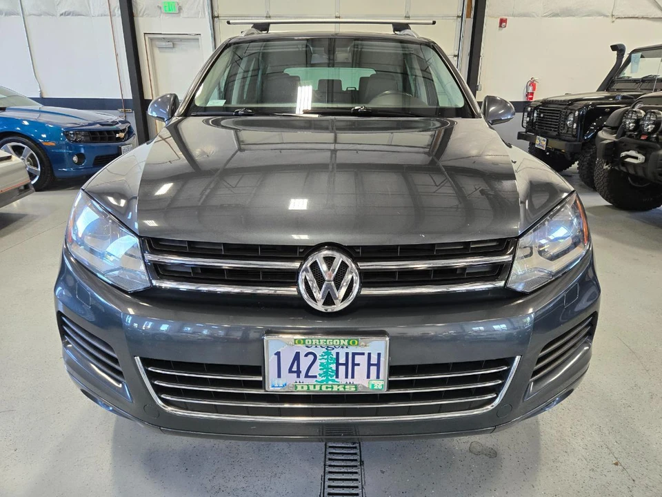 2014 Volkswagen Touareg - Image 2 of 14