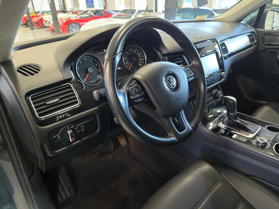 2014 Volkswagen Touareg - Image 7 of 14