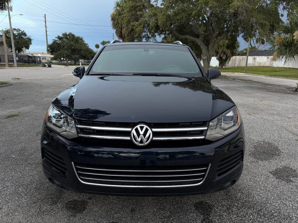 2014 Volkswagen Touareg - Image 13 of 31