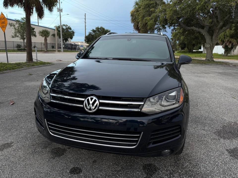 2014 Volkswagen Touareg - Image 12 of 31