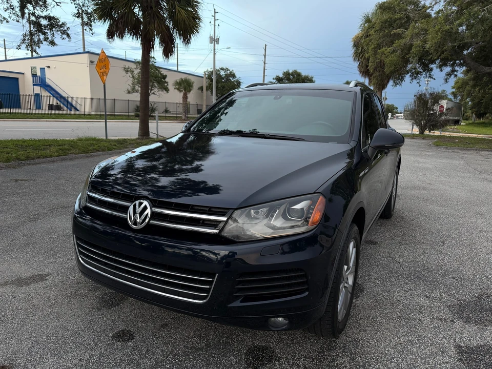 2014 Volkswagen Touareg - Image 11 of 31
