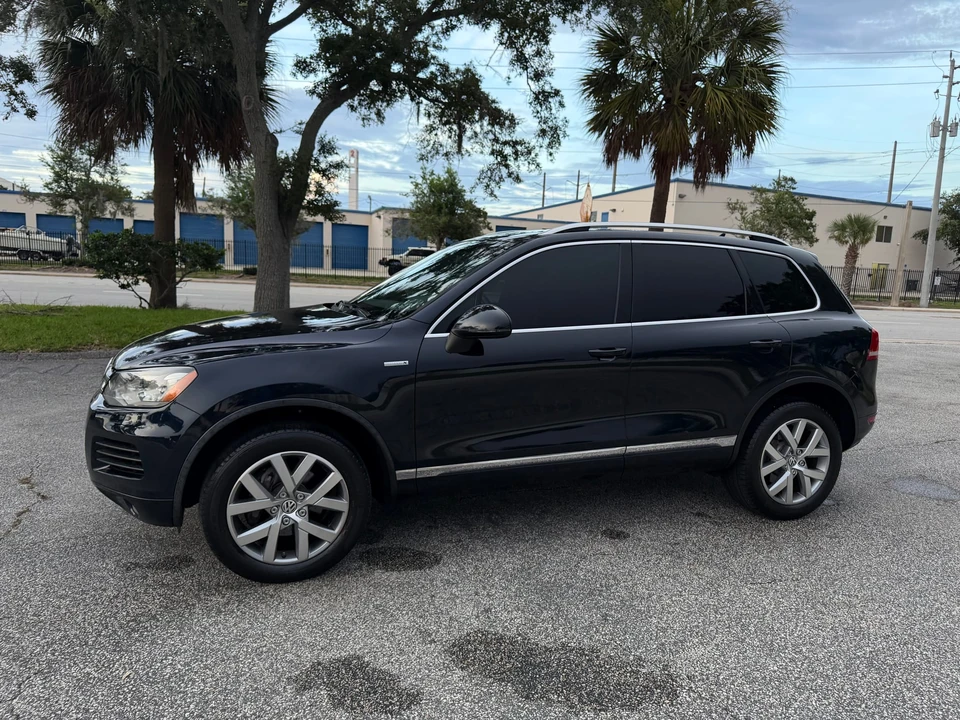2014 Volkswagen Touareg - Image 4 of 31