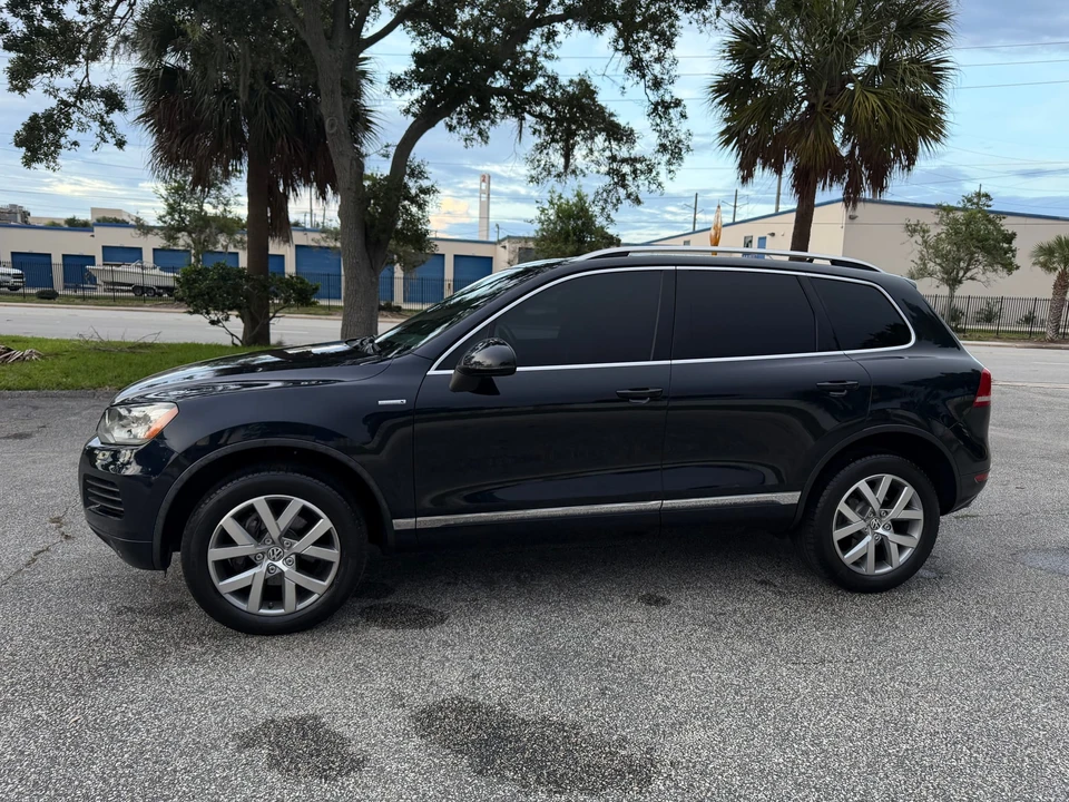 2014 Volkswagen Touareg - Image 3 of 31