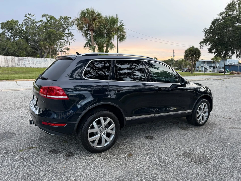 2014 Volkswagen Touareg - Image 31 of 31