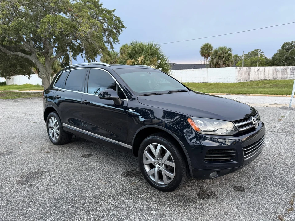 2014 Volkswagen Touareg - Image 18 of 31