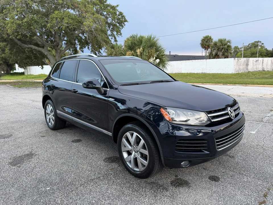 2014 Volkswagen Touareg - Image 17 of 31