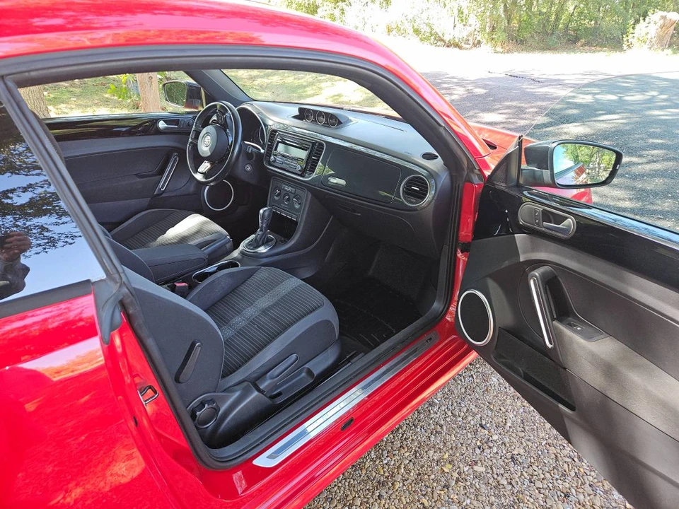 2014 Volkswagen A5 Beetle - Image 6 of 23