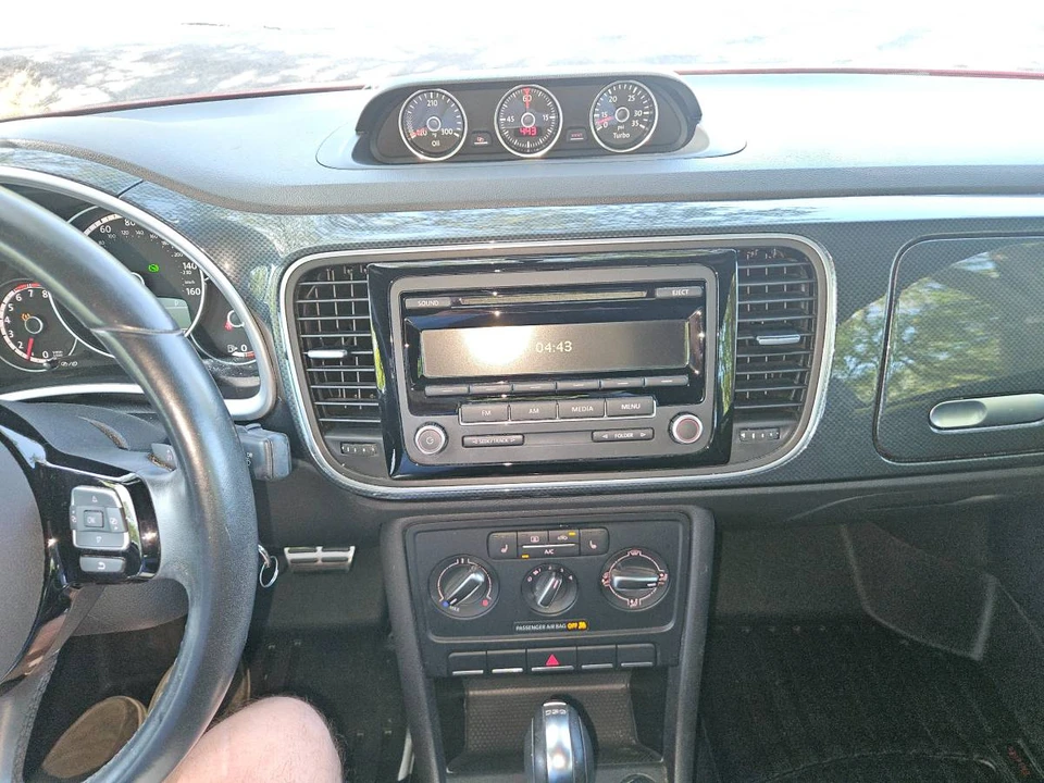 2014 Volkswagen A5 Beetle - Image 16 of 23