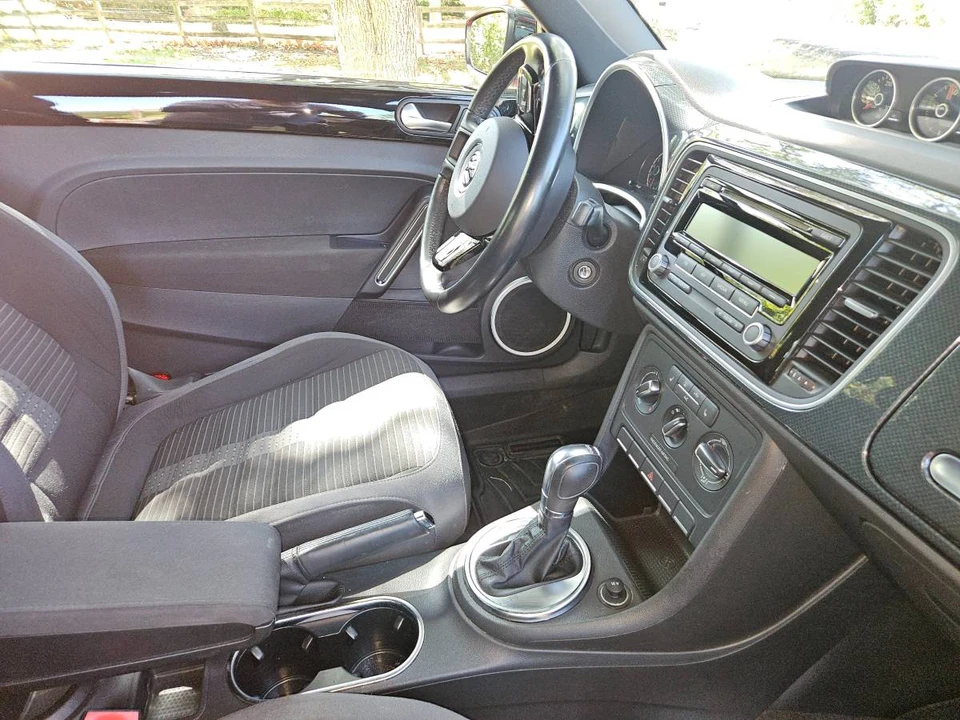 2014 Volkswagen A5 Beetle - Image 8 of 23