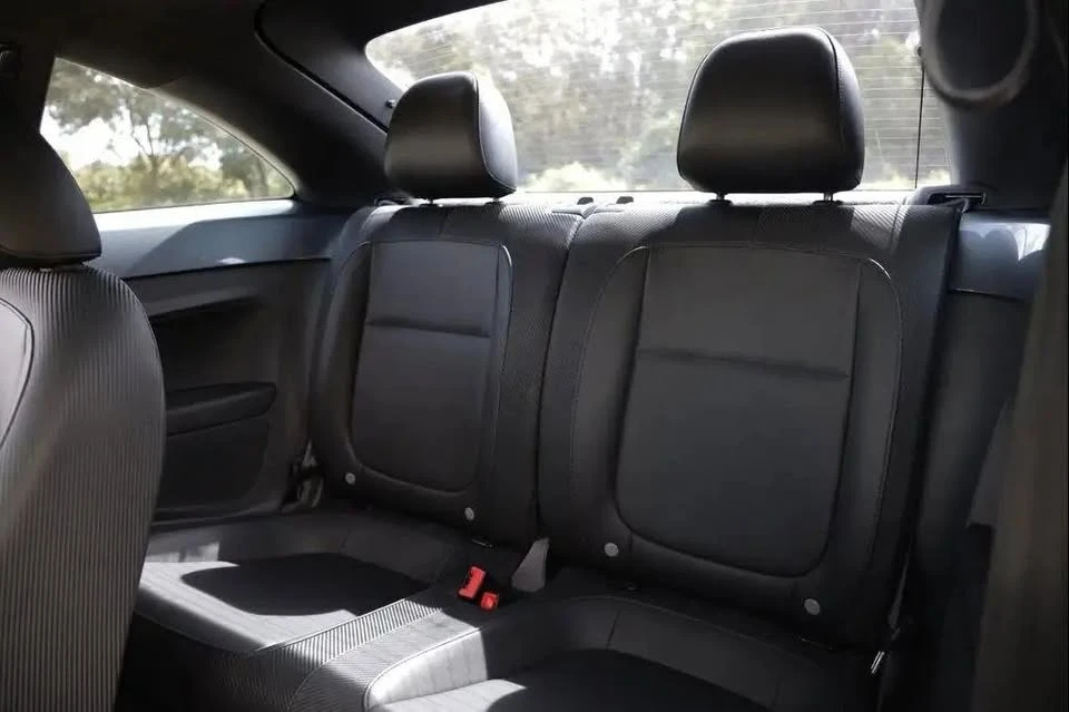 2014 Volkswagen A5 Beetle - Image 8 of 19