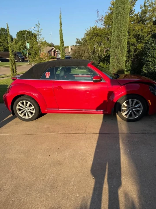 2014 Volkswagen A5 Beetle - Image 3 of 11