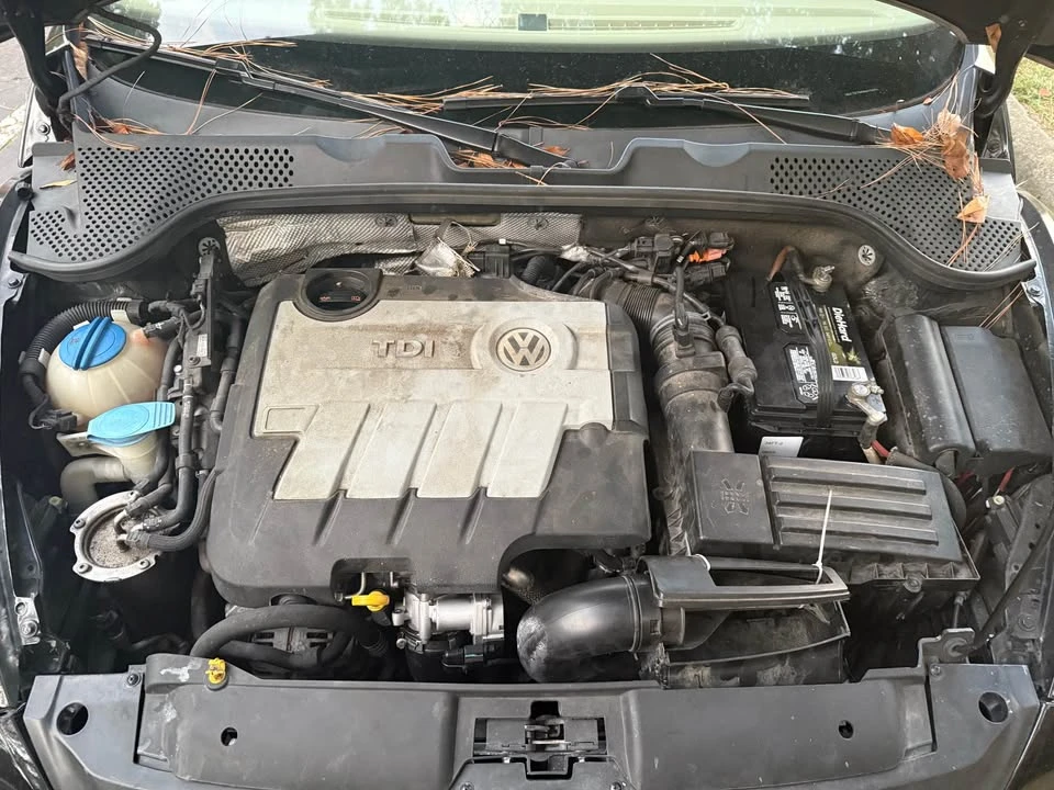 2014 Volkswagen A5 Beetle - Image 2 of 12