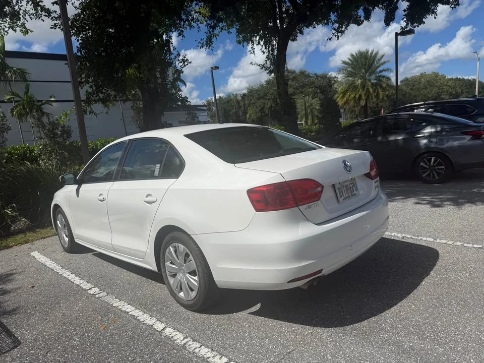 2014 Volkswagen A6 Jetta - Image 3 of 4
