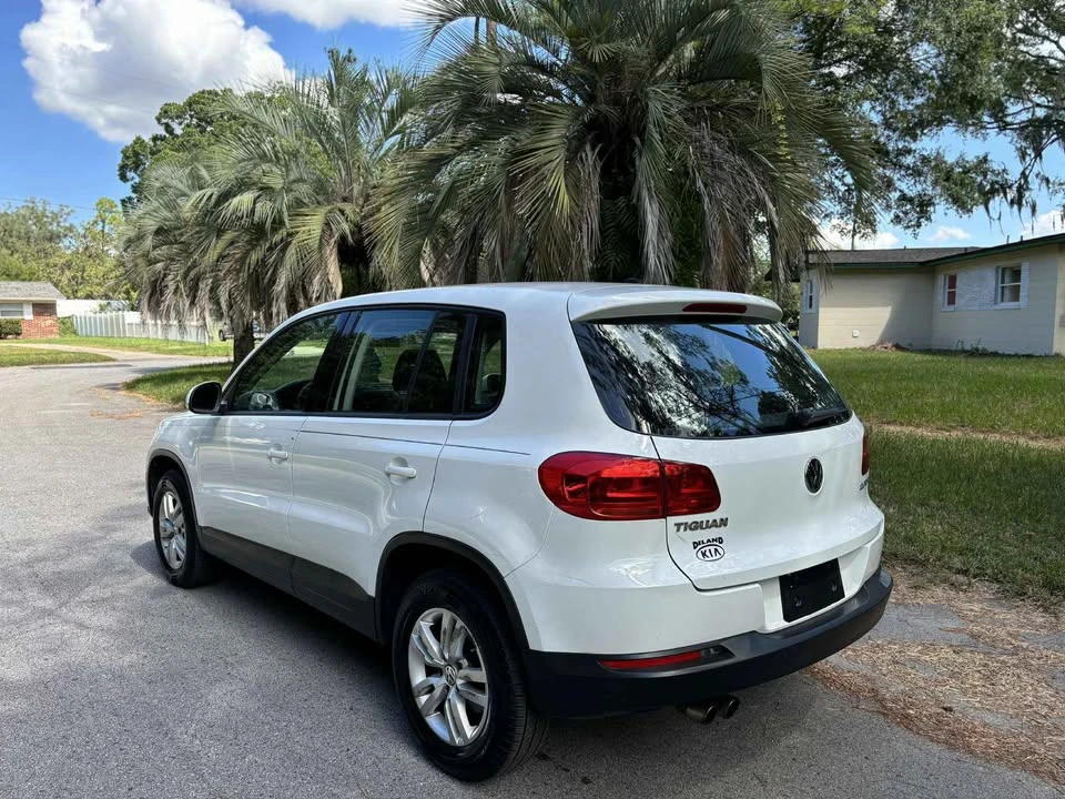 2014 Volkswagen Tiguan - Image 3 of 8
