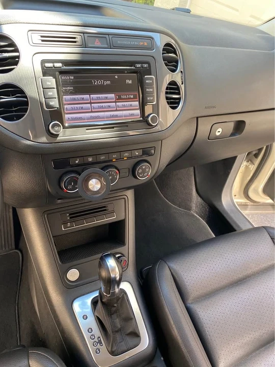 2014 Volkswagen Tiguan - Image 12 of 20