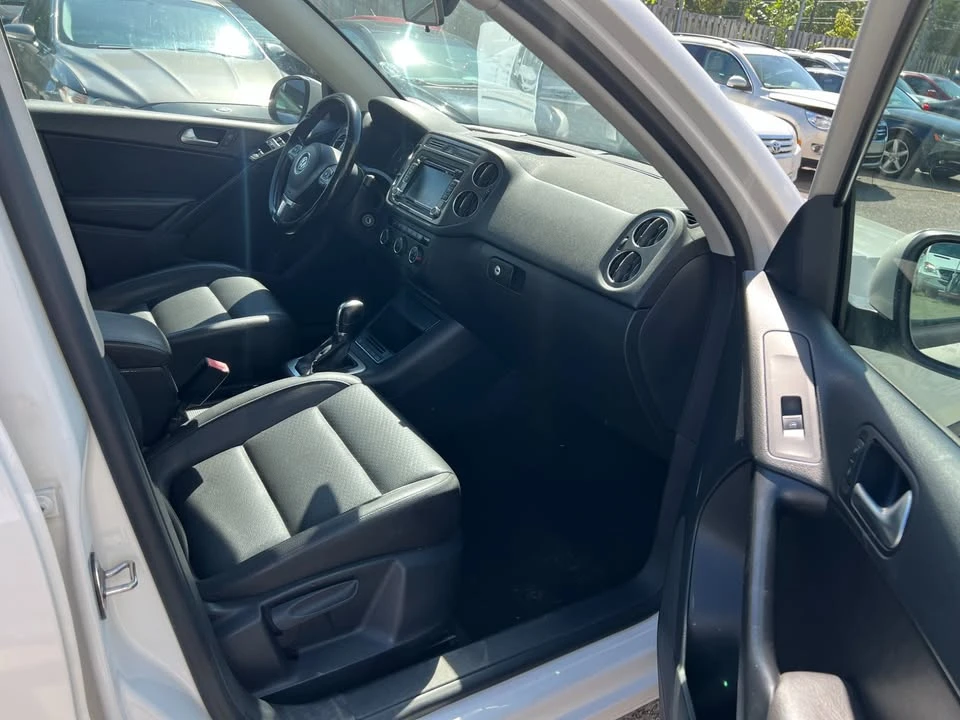 2014 Volkswagen Tiguan - Image 10 of 18