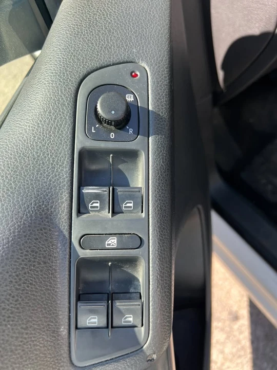2014 Volkswagen Tiguan - Image 11 of 18