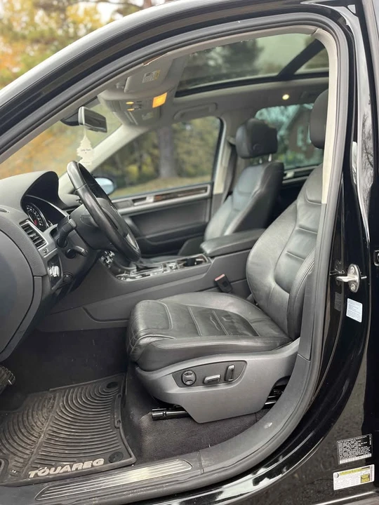 2014 Volkswagen Touareg - Image 8 of 15
