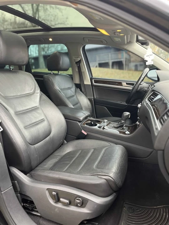 2014 Volkswagen Touareg - Image 10 of 15