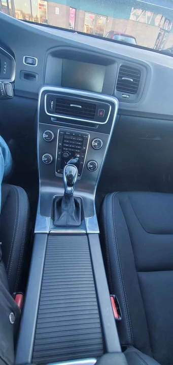 2014 Volvo S60 2nd Gen - Image 2 of 8