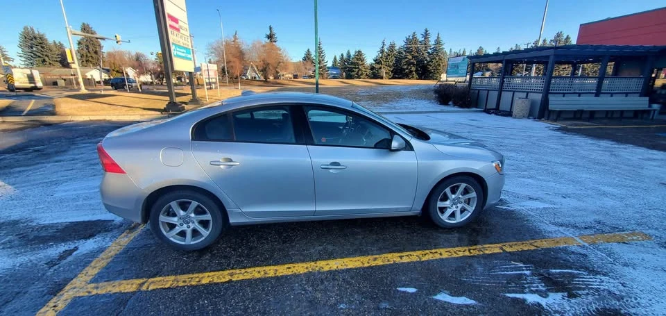 2014 Volvo S60 2nd Gen - Image 6 of 8